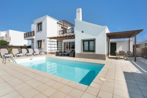Camelot Holiday Homes by LIVVO